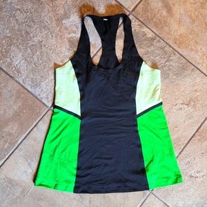Lululemon top